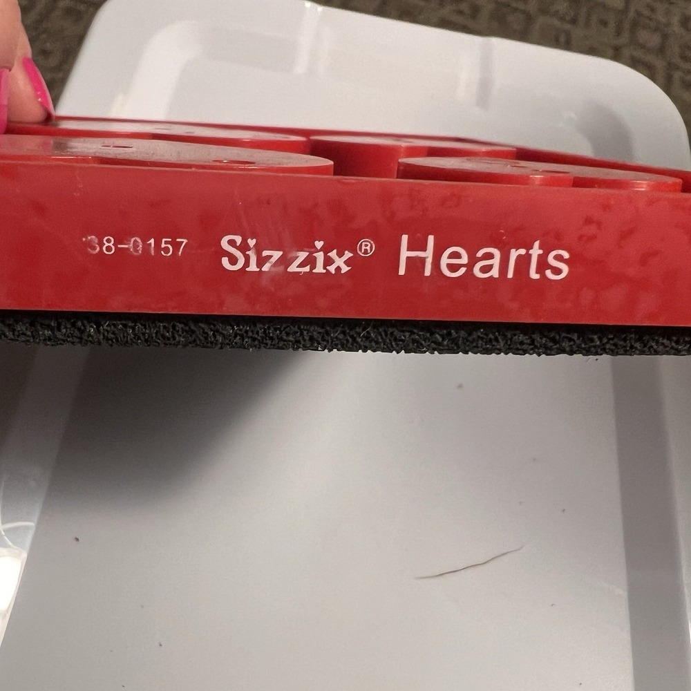 Sizzix Dies Steel Rule Die HEARTS 38-0157 Originals - Picture 2 of 4